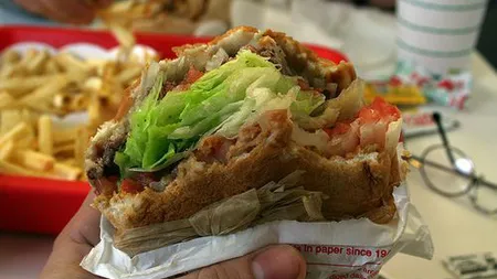 Bacteria E-coli, descoperită la fast-food-ul din Slatina unde două fetiţe au mâncat pizza