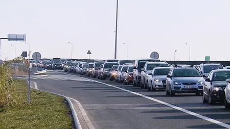 Lucrări de asfaltare şi mentenanţă în mai multe zone de pe A1. Poliţiştii le recomandă şoferilor să fie prudenţi în trafic