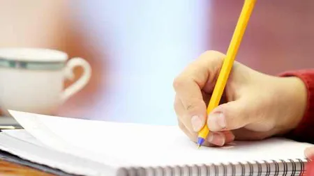 Situaţie fără precedent într-o şcoală din Timişoara. Elevii n-au mai făcut de patru luni matematica, profesorul e în concediu