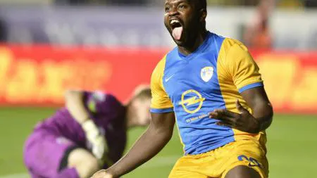 Toto Tamuz, fostul jucător de la Petrolul, reţinut de poliţie după un incident petrecut la un meci