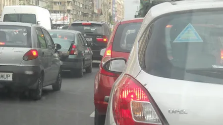 Bătaie în plină stradă în Capitală, după o altercaţie în trafic