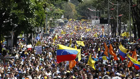 Protest uriaş în Venezuela: Peste 200.000 de manifestanţi îi cer demisia preşedintelui Nicolas Maduro