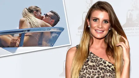 Fotbalist celebru, prins în timp ce îşi înşela iubita cu un SUPERMODEL