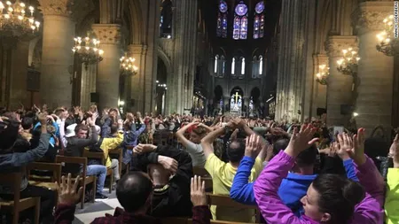 Focuri de armă la Catedrala Notre Dame din Paris. Un poliţist a fost rănit UPDATE