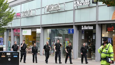 Zonă din centrul Manchesterului evacuată, după ce a fost găsită o maşină ce ar putea fi 