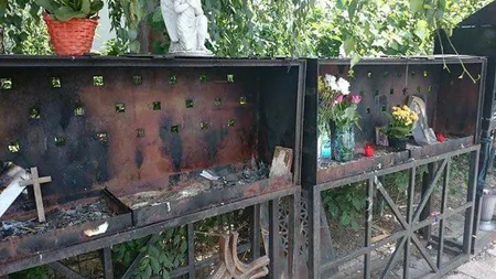 Asociaţia Colectiv anunţă că au dispărut fotografiile de pe altarul dedicat victimelor incendiului