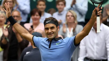 Roger Federer rămâne regele ierbii. Elveţianul a câştigat turneul de la Halle, al 92-lea al carierei