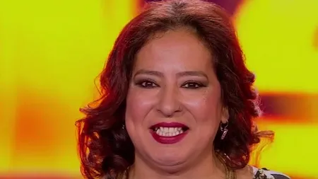 Floricica Dansatoarea, show de zile mari pe plajă în costum de baie VIDEO