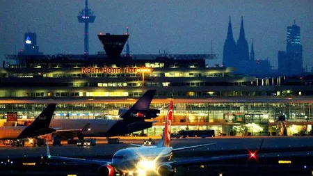 Atentat dejucat la bordul unui avion. Aeronava a aterizat de urgenţă, un rucsac a fost detonat controlat pe pistă