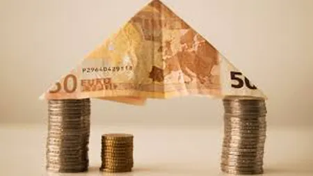 Românii care nu-şi mai pot plăti ratele pentru casă pot cere primăriei o locuinţă de sprijin