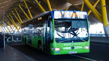 Oraşul în care primeşti AMENDĂ dacă întinzi mâinile sau picioarele în autobuz