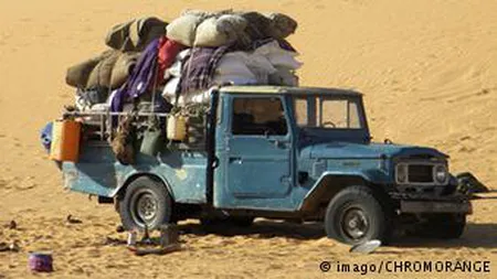 Tragedie umanitară în deşert. 44 de migranţi care încercau să ajungă în Europa au murit de sete