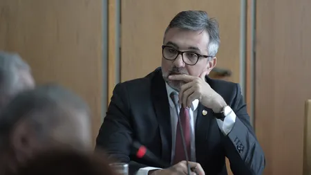 Lucian Romaşcanu spune că este sunat de ambasadele străine şi întrebat despre subiectul politizării presei