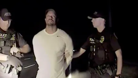 Poliţia a dat publicităţii imaginile cu arestarea lui Tiger Woods. Cum a decurs incidentul VIDEO