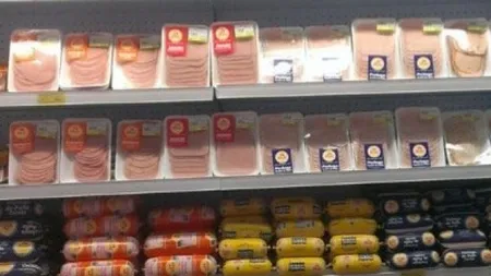 Peste 40 de unităţi de pe litoral, verificate de ANSVSA. 75 de kg de produse alimentare, retrase