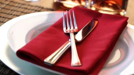 10 ultime MESE CELEBRE. Ce au mâncat şi băut vedetele înainte SĂ MOARĂ