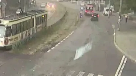 Furtuna a făcut prăpăd în Galaţi. Zeci de oameni au fost răniţi VIDEO
