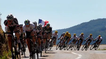 TURUL FRANŢEI 2017. Victorie la fotofiniş a lui Michael Matthews, Froome rezistă şi îşi păstrează tricoul galben VIDEO