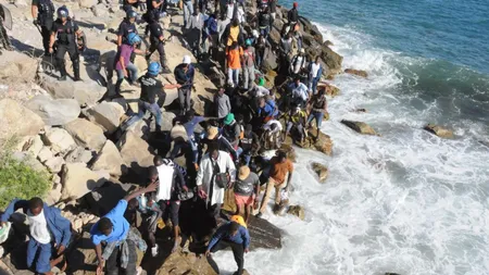 Matteo Renzi limitează numărul migranţilor care vin în Italia: 