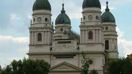 Episcopul de Huşi, sfătuit să se retragă după filmul obscen, nu a solicitat autospendarea