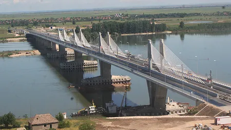 Noul pod peste Dunăre de la Calafat: Sancţiuni de 37.300 de lei şi tarife de 2.000 de euro într-o zi
