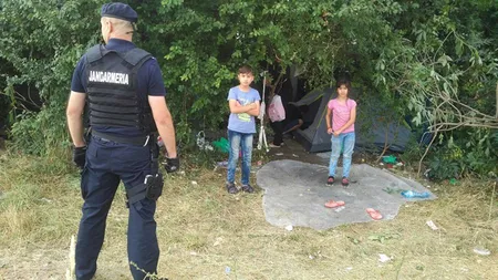 Poliţiştii şi jandarmii au descins la o tabără de refugiaţi de la marginea Timişoarei pentru a-i prelua pe transfugi