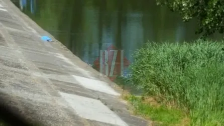 TRAGEDIE în IAŞI. Un bărbat a fost găsit înecat în lacul Aroneanu. Poliţia face cercetări la faţa locului