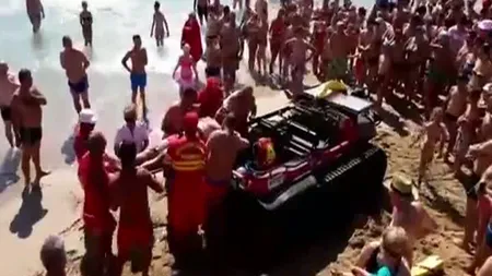 Operaţiuni dramatice de salvare, pe Litoral. Turişti scoşi din mare în ultima clipă, imagini dramatice VIDEO