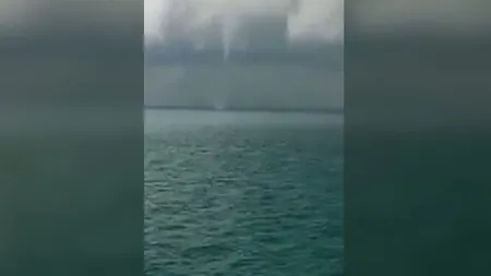 Fenomene meteo extreme în România. O tornadă s-a produs în largul Mării Negre VIDEO