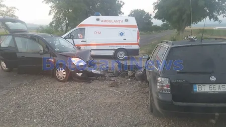Accident grav în Botoşani. Cinci răniţi, după ce două maşini s-au ciocnit frontal