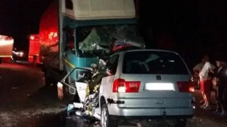 Accident grav în Maramureş, 3 morţi şi 3 răniţi. O fetiţă de 6 ani şi-a pierdut viaţa printre fiarele contorsionate