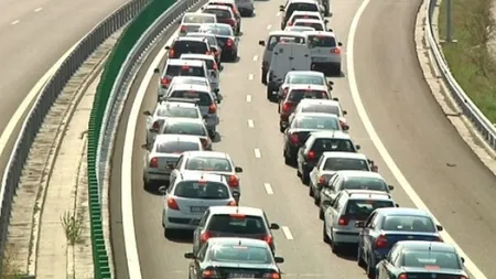 Aglomeraţie pe Autostrada Soarelui şi pe DN1 pe sensurile de mers dinspre Bucureşti spre litoral şi spre munte