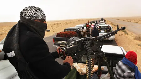 Tunisianul suspectat că făcea parte dintr-o reţea care finanţa Daesh, reţinut şi expulzat din România