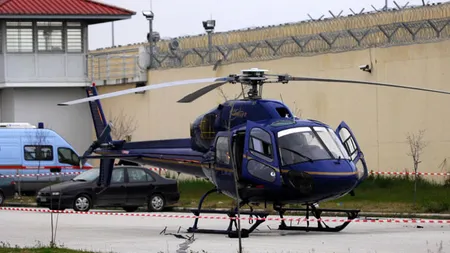 Incident tragi-comic la nuntă. Un elicopter cu invitaţi a aterizat în curtea unei închisori