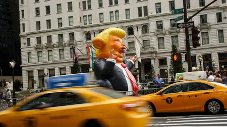 New Yorkul îl primeşte pe Donald Trump cu un şobolan gonflabil uriaş, care seamănă cu preşedintele american