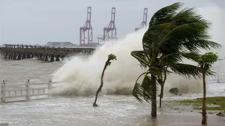 Taifun în China. Peste 4.000 de persoane au fost evacuate de urgenţă