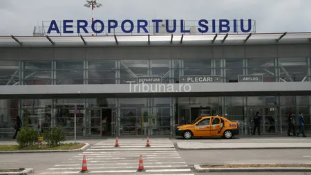 Aproximativ 140 de turişti, blocaţi pe Aeroportul Sibiu după ce o aeronavă s-a defectat