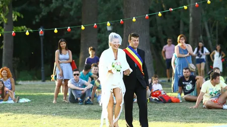 CHEFI LA CUŢITE 2017: Cătălin Scărlătescu şi Gina Pistol s-au căsătorit. Bontea şi Dumitrescu, naşi de cununie