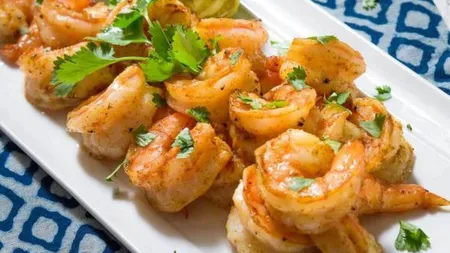 Reţeta zilei. Creveţi picanţi, un aperitiv rapid