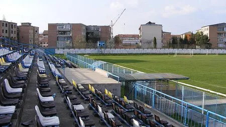Tragedie pe stadion, în Prahova. Tatăl unui fotbalist, spectator la meciul fiului său, a murit în tribune