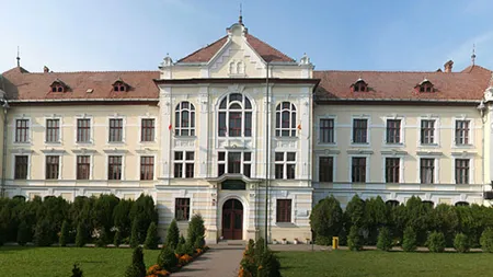 UDMR: Cursurile Liceului romano-catolic din Târgu-Mureş vor fi reluate în septembrie, după ce MEN a emis autorizaţie de funcţionare