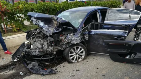 Accident grav în Vrancea: un mort şi patru răniţi. Circulaţia pe E85 a fost oprită