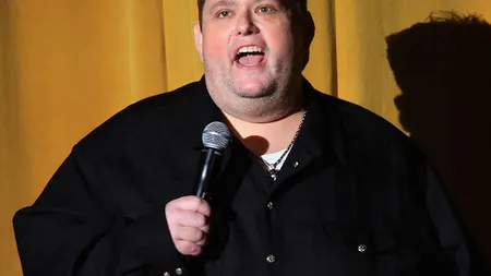 A murit comedianul Ralphie May