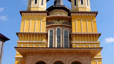 Catedrala Arhiepiscopală din Buzău a fost spartă de hoţi