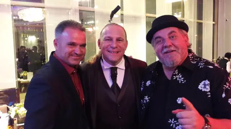 Cea mai discretă nuntă din showbiz. Vali Crăciunescu s-a însurat cu aleasa inimii sale FOTO
