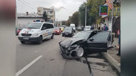 Accident în centrul Piteştiului, chiar în faţa sediului poliţiei