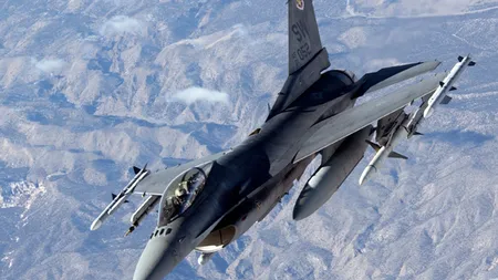 Show aerian în Baza 86 Borcea cu noile avioane de vânătoare ale României, F16 Fighting Falcon