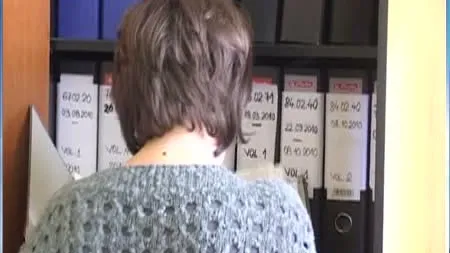 Situaţie incredibilă într-o primărie din Gorj. Au rămas fără bani de lemne şi facturi, după ce şi-au majorat salariile