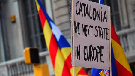 Guvernul spaniol anunţă SUSPENDAREA autonomiei Cataloniei