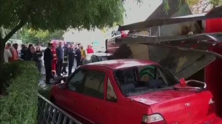 Accident în Argeş. O maşină de pompieri s-a răsturnat în timp ce mergea la o intervenţie VIDEO
